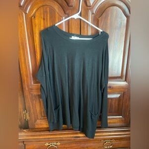Tea n Rose Black Long Sleeve Top